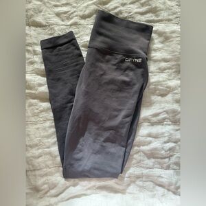 DFYNE Women's Gray Leggings